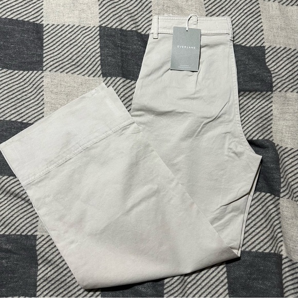 Everlane the Lightweight Wide Leg Crop Chino Pant - Picture 6 of 6